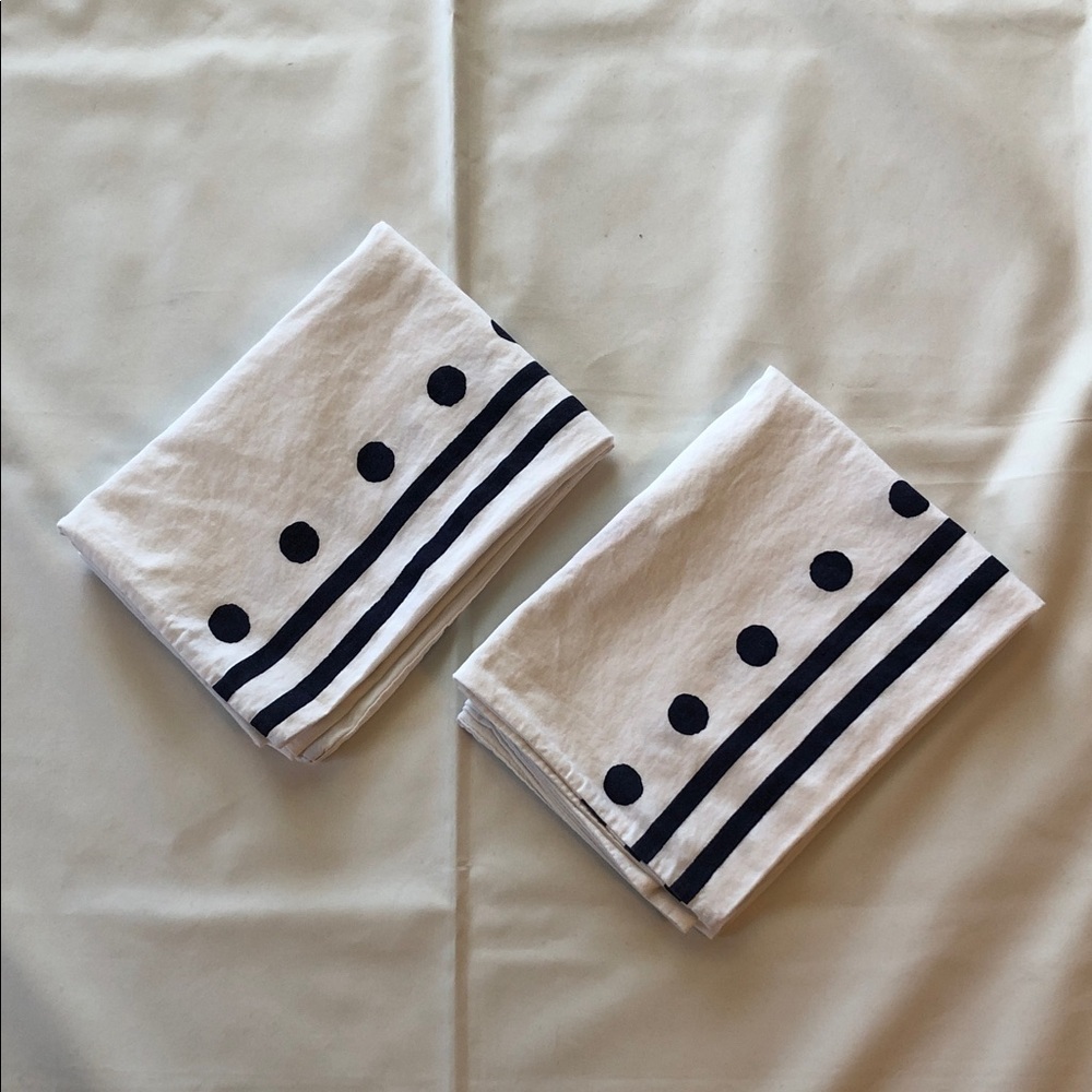 Set of 2 White Cotton Pillow Cases Black Dot & Stripe Trim